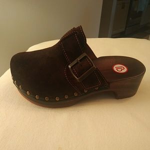 NEW Berkemann wooden clogs